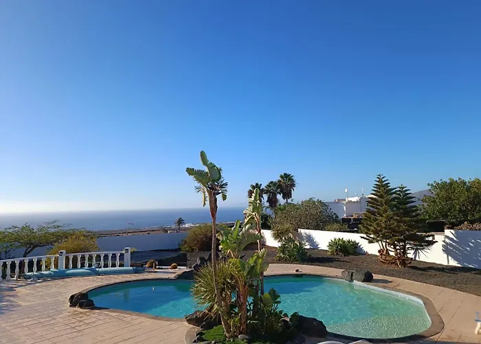 Wonderful Country Villa With Amazing Sea View